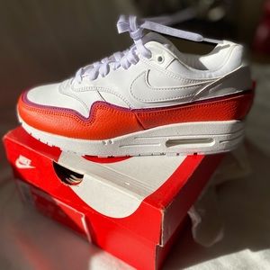 WOMEN AIR MAX 1 ‘LINER WHITE RED’  SIZE 7W